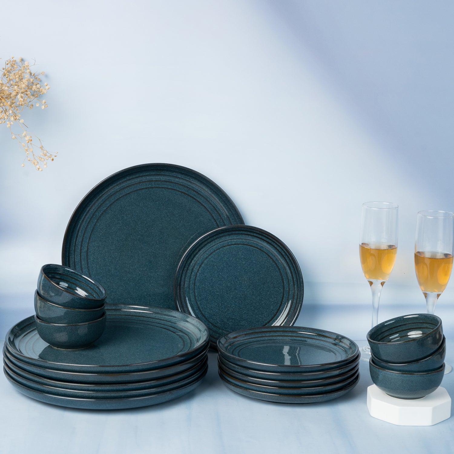 6 Small Dinner Bowls/Katori
