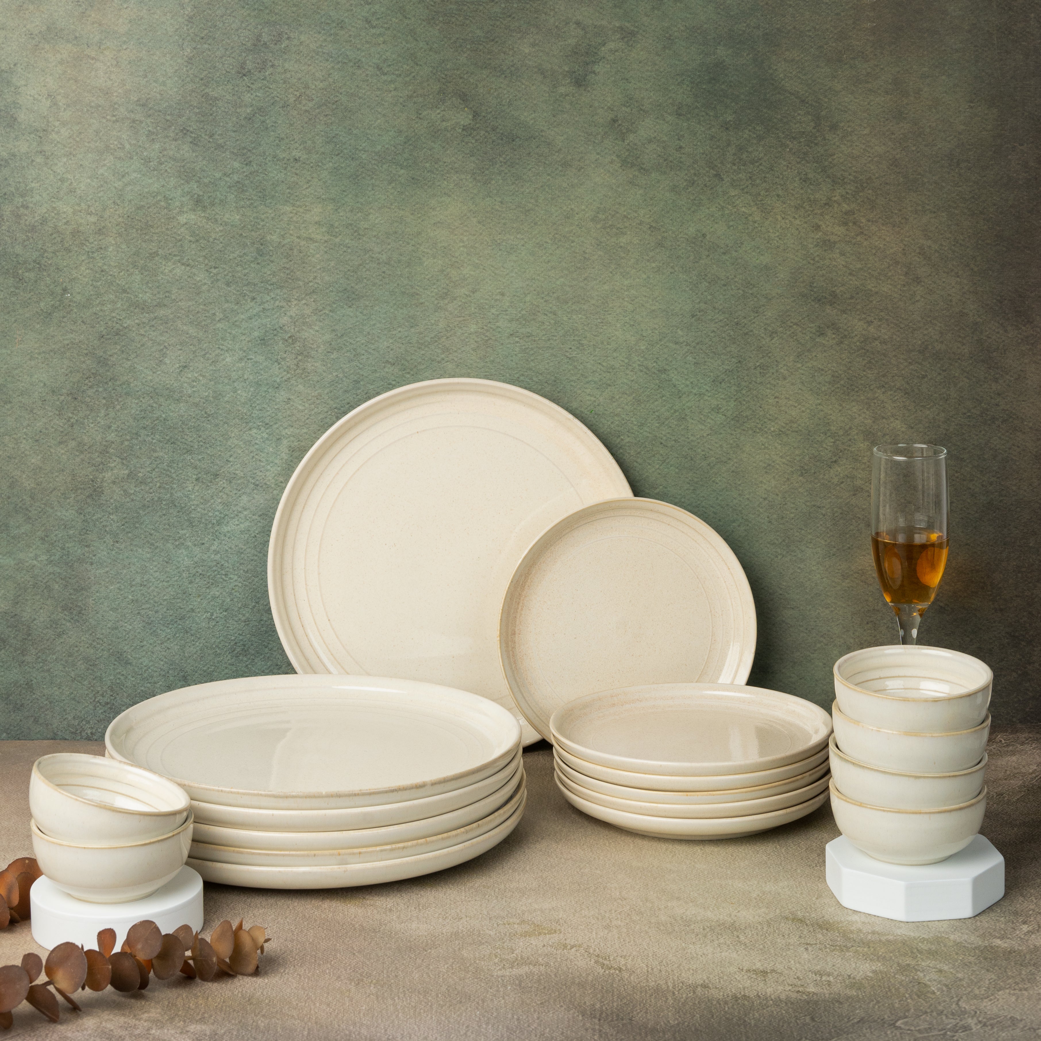 6 Small Dinner Bowls/Katori