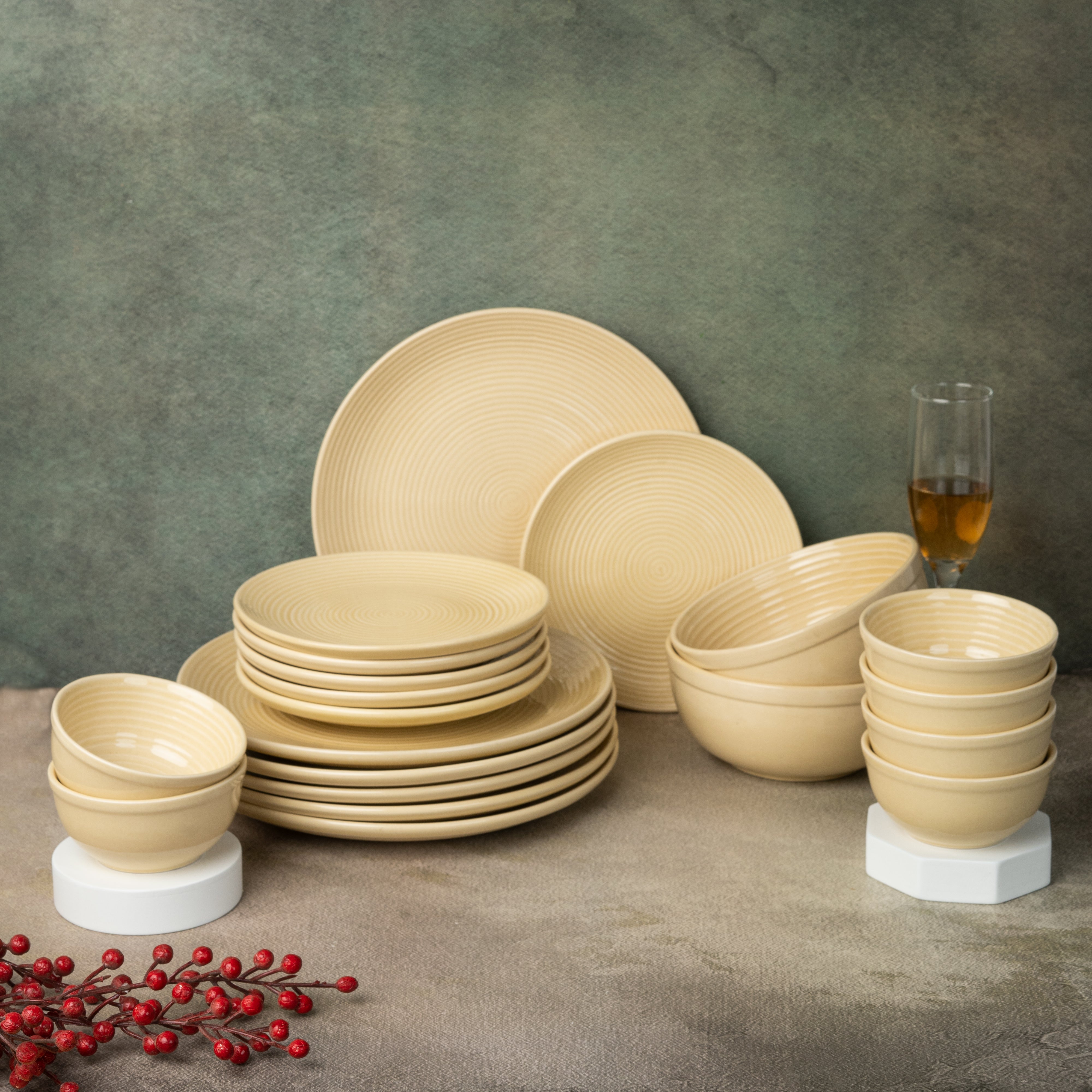 2 Serving Bowls