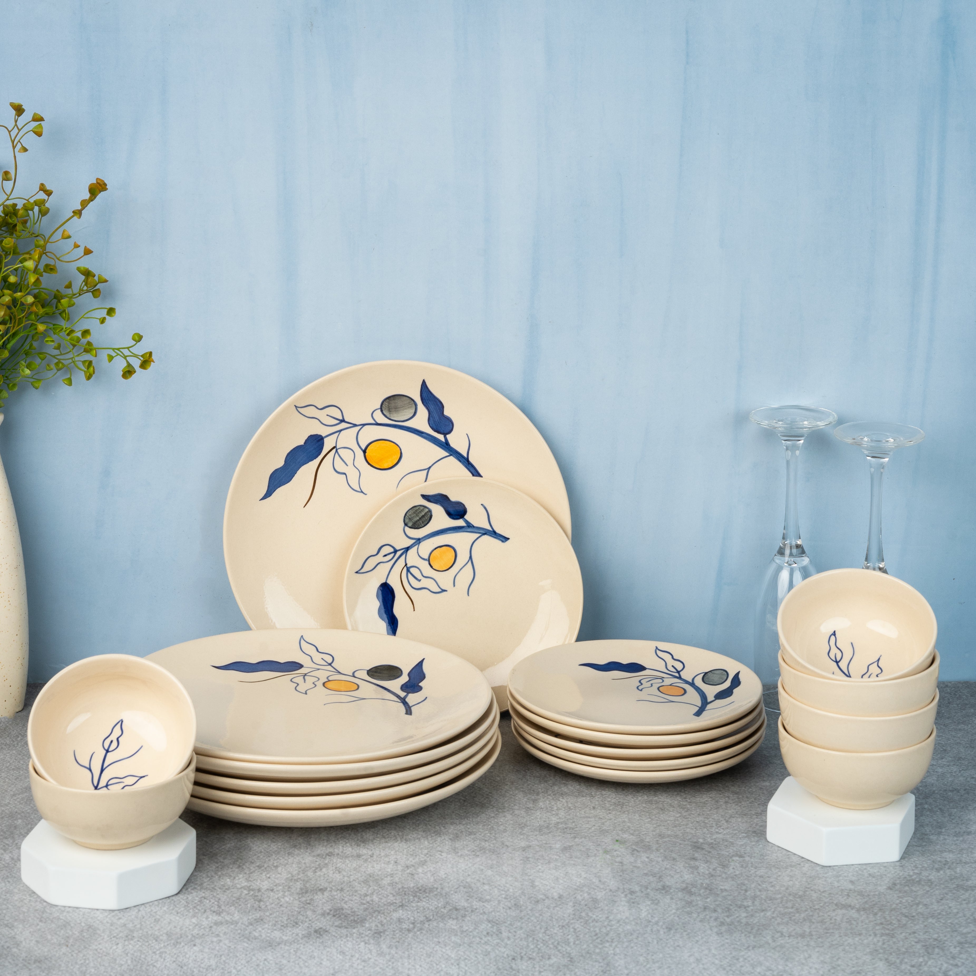 6 Small Dinner Bowls/Katori