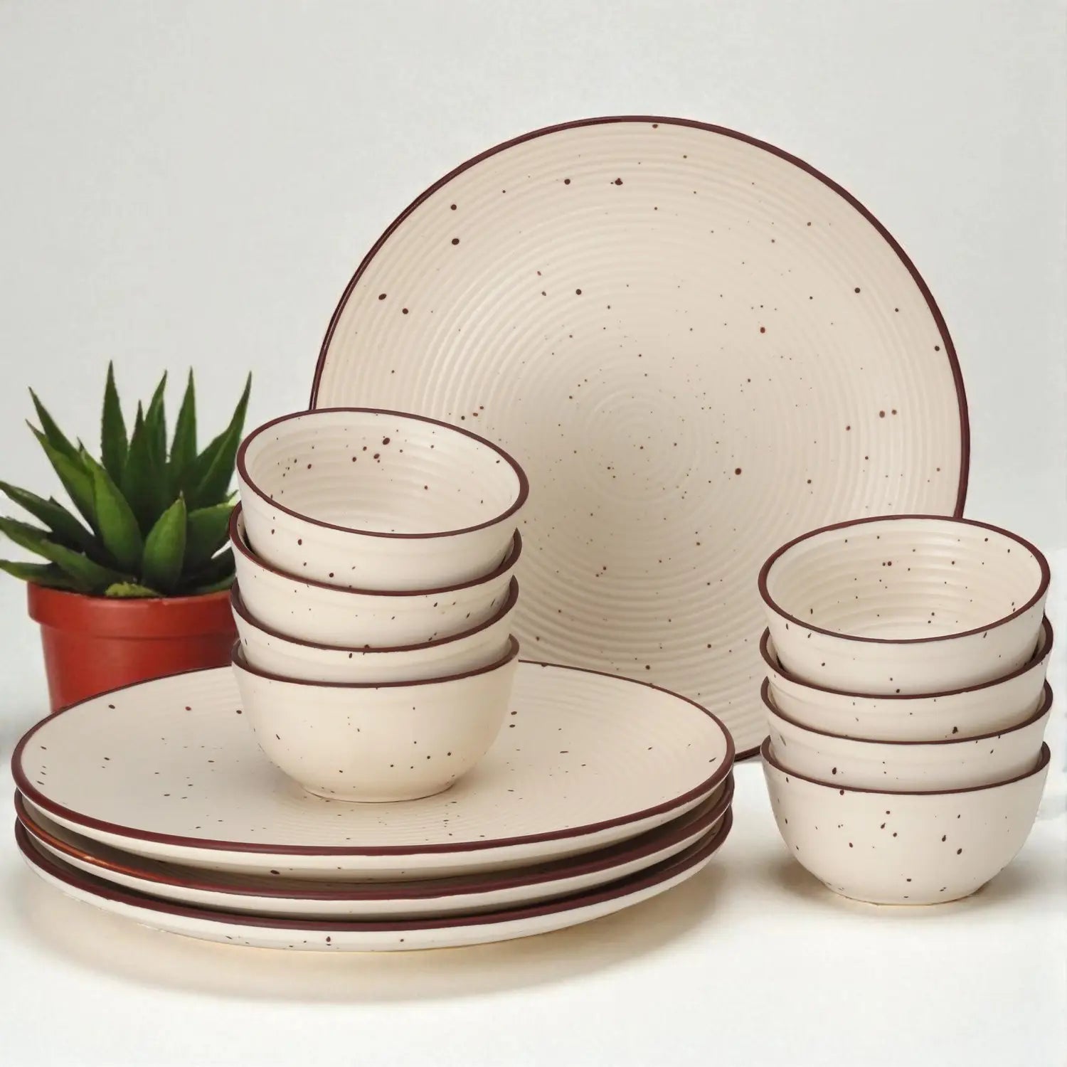 4 Dinner Plates and 8 Bowl/Katori