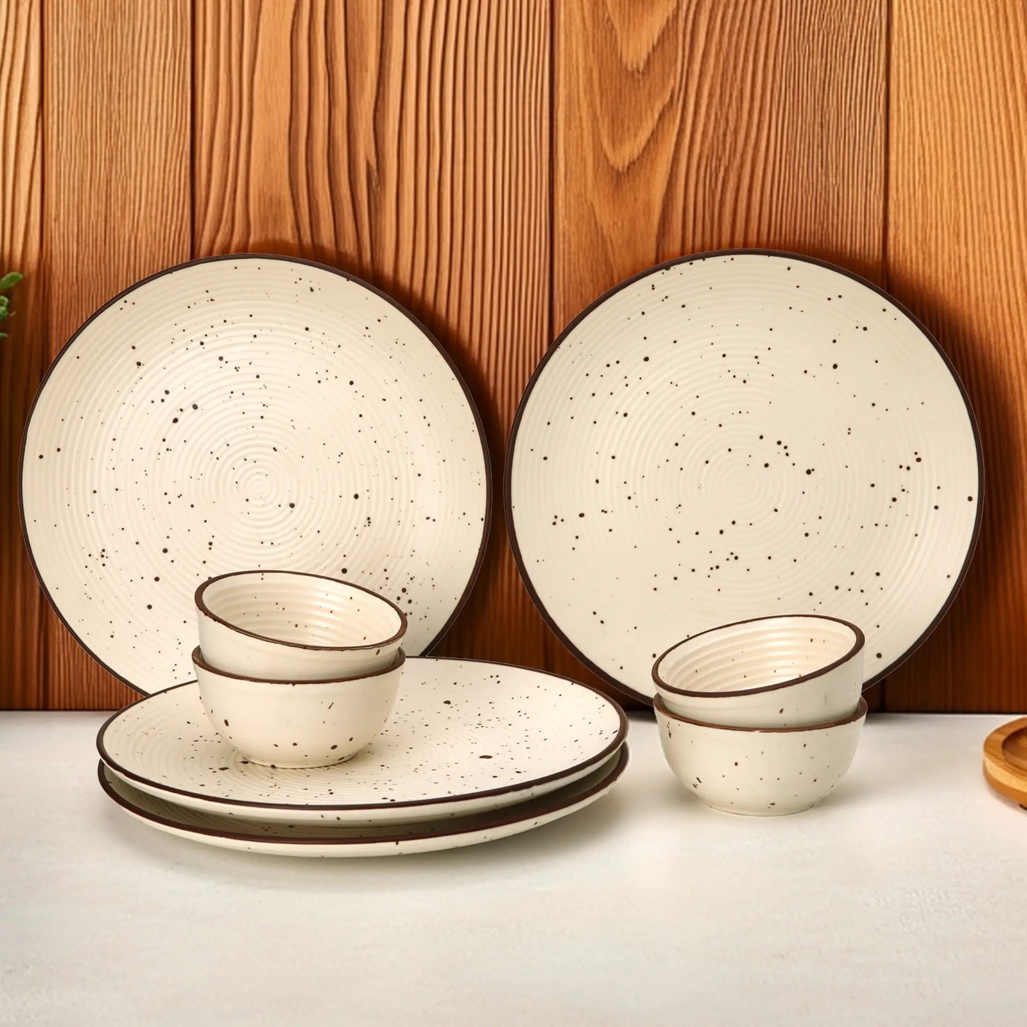 4 Dinner Plates and 4 Bowl/Katori