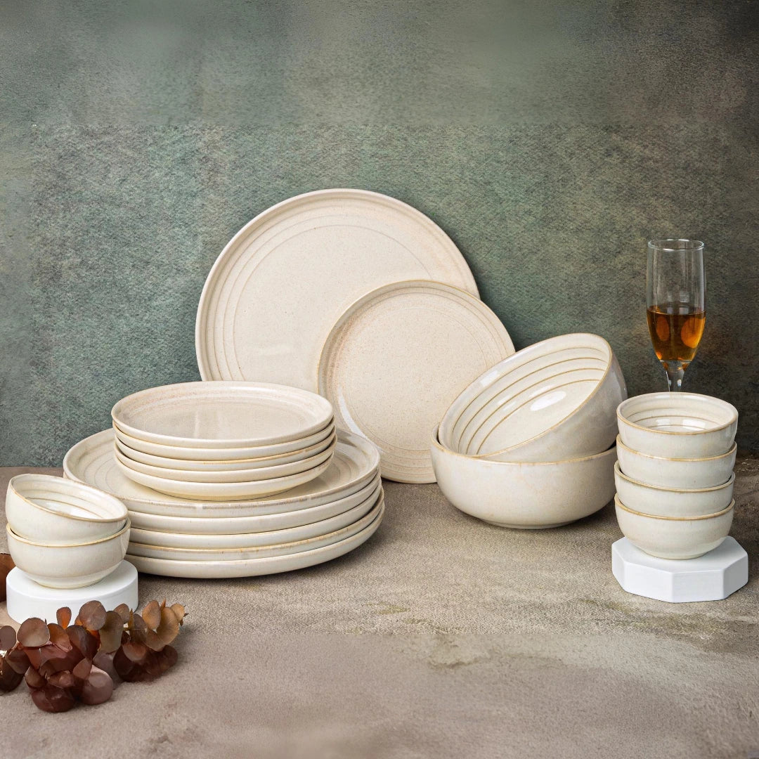 2 Serving Bowls